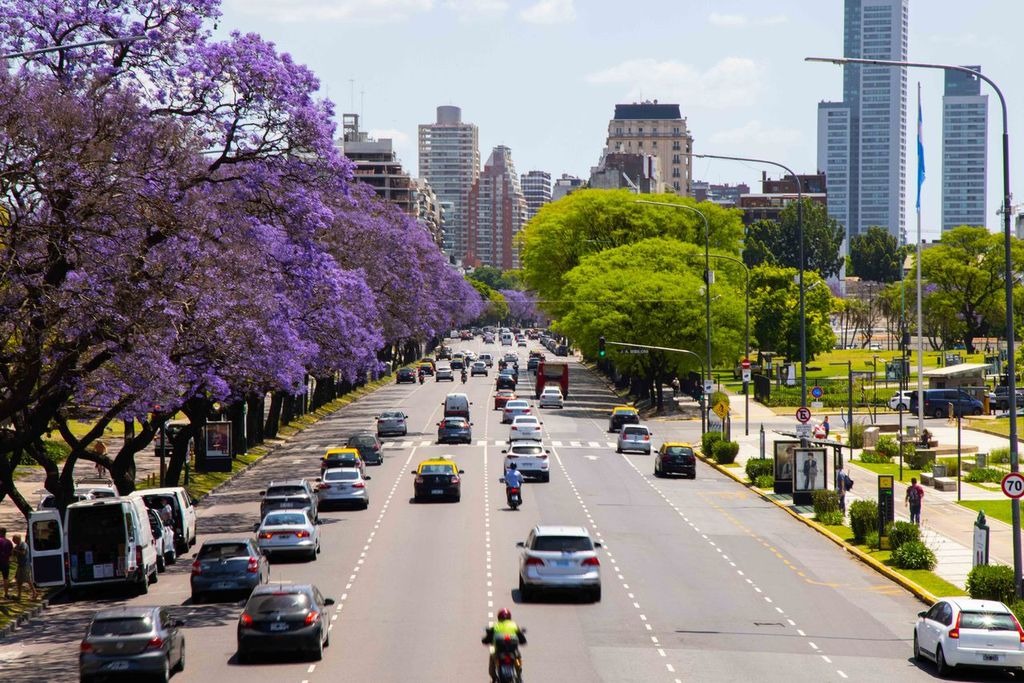 Primavera em Buenos Aires: descubra festivais vibrantes e sabores autênticos da capital argentina.