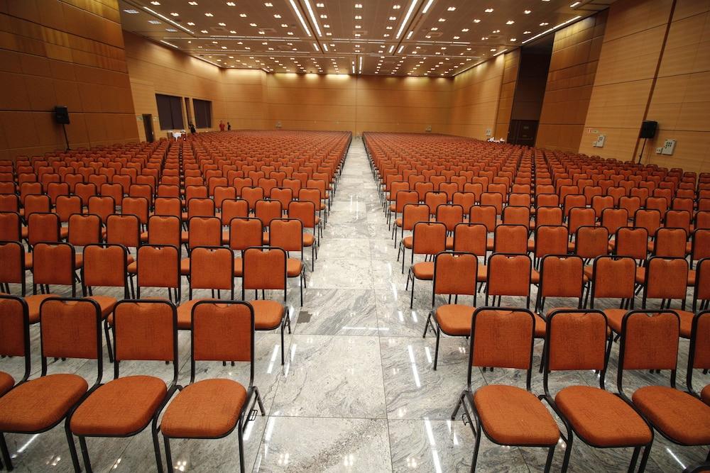 Contagem se destaca no turismo corporativo com a inauguração do Actuall Convention by Summit Hotels