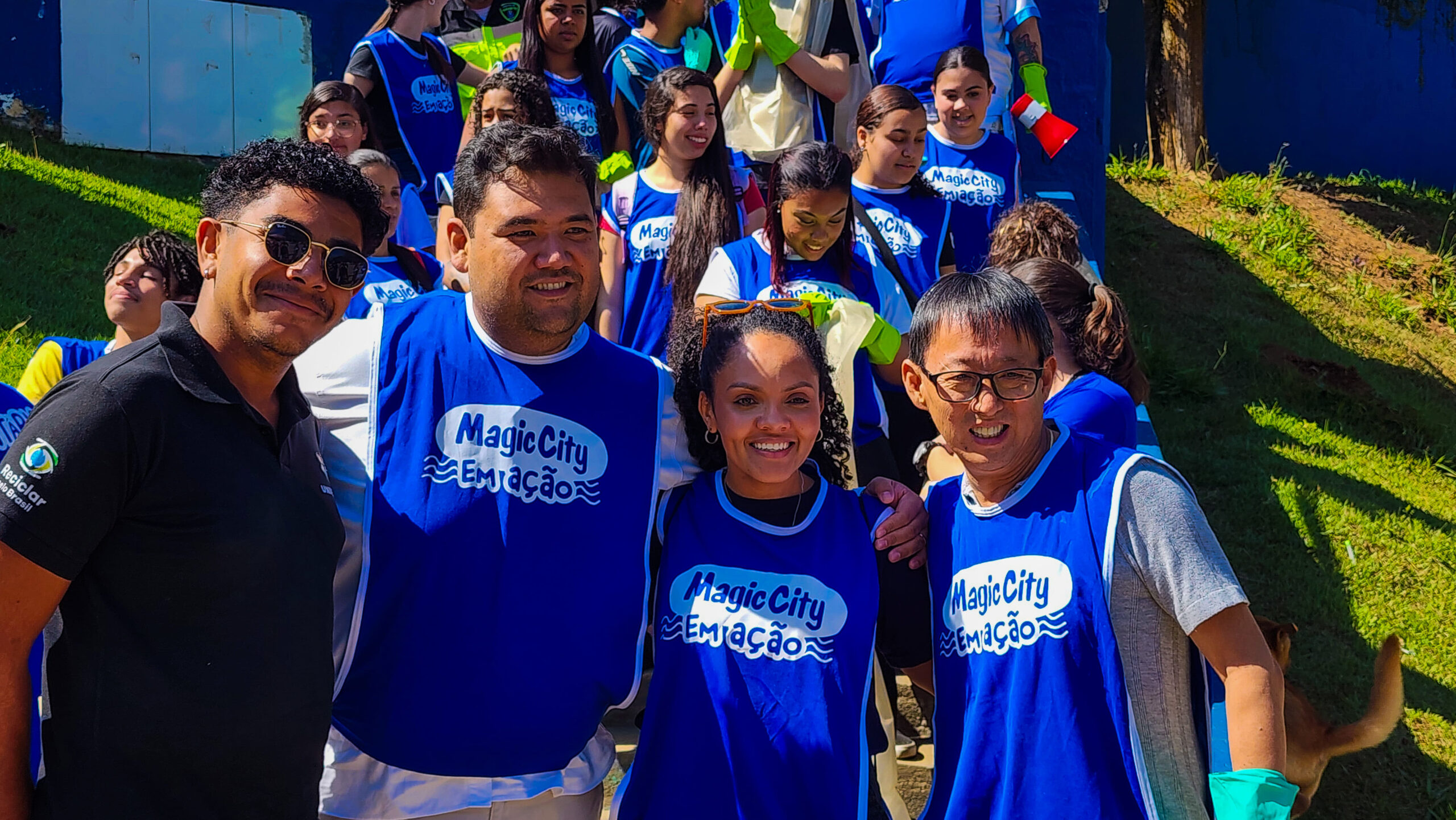Magic City e alunos de Suzano promovem Clean Up Day 2025 com apoio de autoridades locais para o meio ambiente
